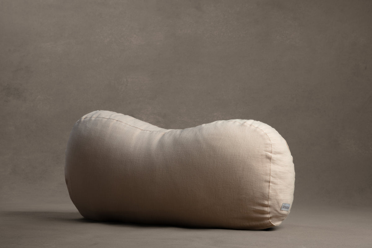 Amarae Guitar 45 lumbar support pillow in natural linen, designed for ergonomic comfort, relaxation, and supportive sleep positioning.